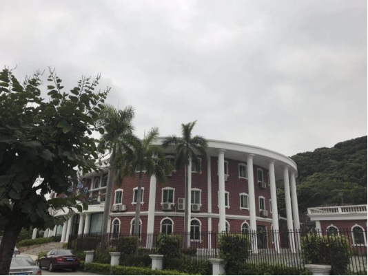 德朗睿思國際學(xué)校